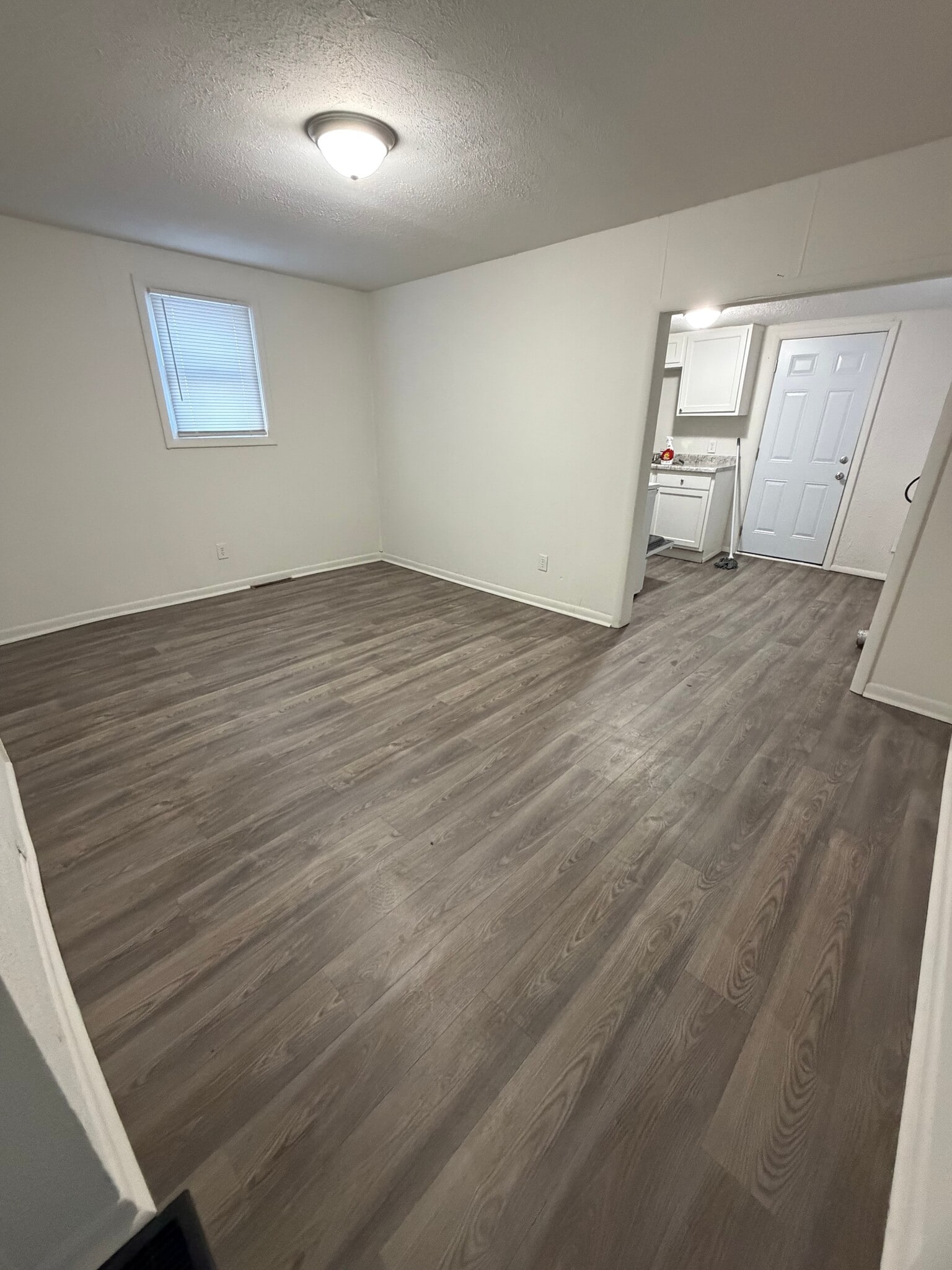 Building Photo - 1048 N Jefferson St