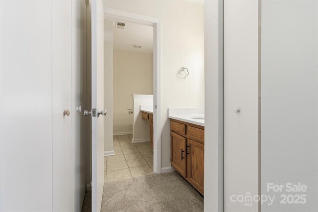 Building Photo - 6113 Windsor Gate Ln