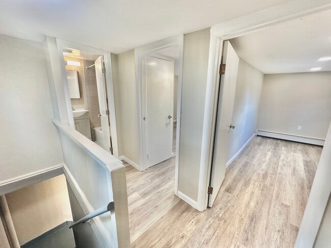 Building Photo - 74 Yankee Folly Rd