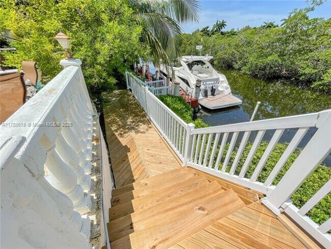 Building Photo - 194 Caoba Ct