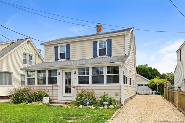 Building Photo - 36 White Sand Beach Rd