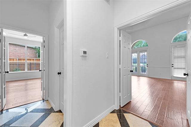 Building Photo - 3310 Meadow Wood Dr
