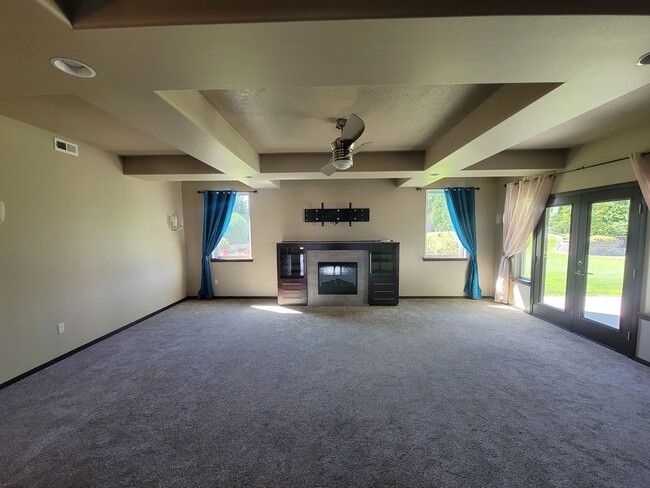 Building Photo - Peaceful Living with Views, Space & a 6 Ca...