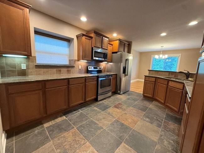 Building Photo - 6802 Stanwood Dr