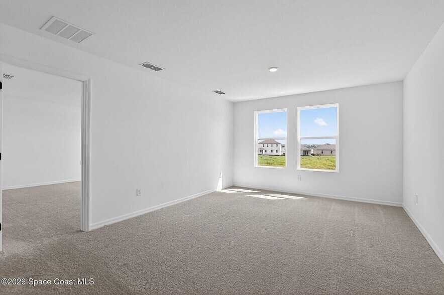 Building Photo - 1450 Victoria Blvd