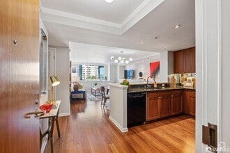 Building Photo - 400 Beale St