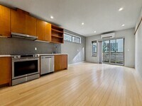 Building Photo - South Seattle 1 Bedroom + Bonus Room Townhouse with Private Deck and Parking