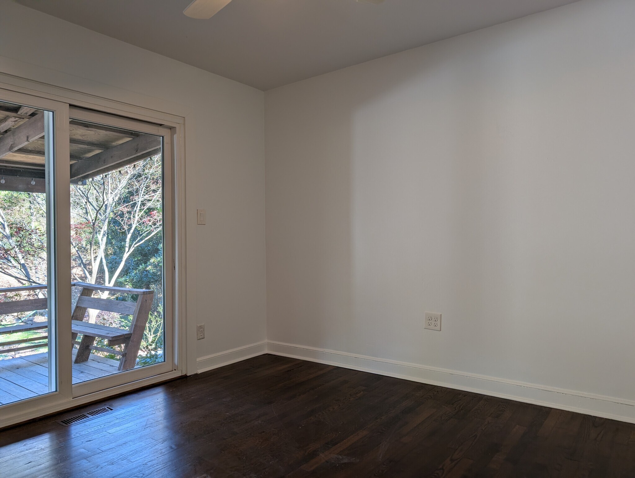 Bed #1 - 1096 Oakfield Dr SE