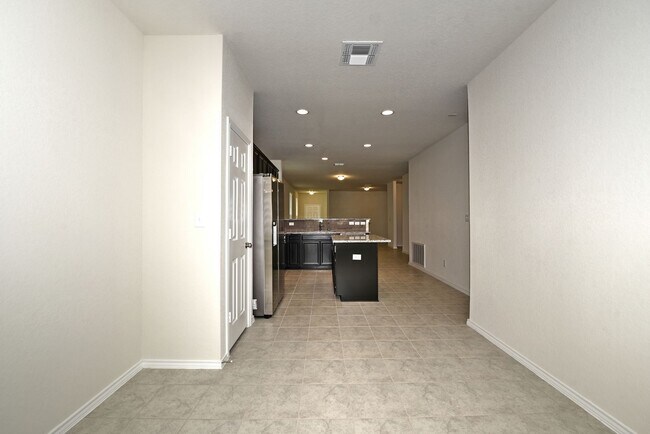 Building Photo - Gorgeous one story home!  3 bedrooms  | 2 ...