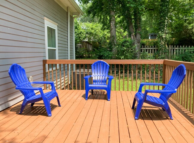 Building Photo - 684 Grady Pl SW