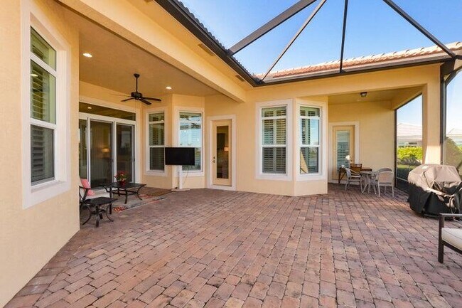 Building Photo - 9051 SW Pepoli Way
