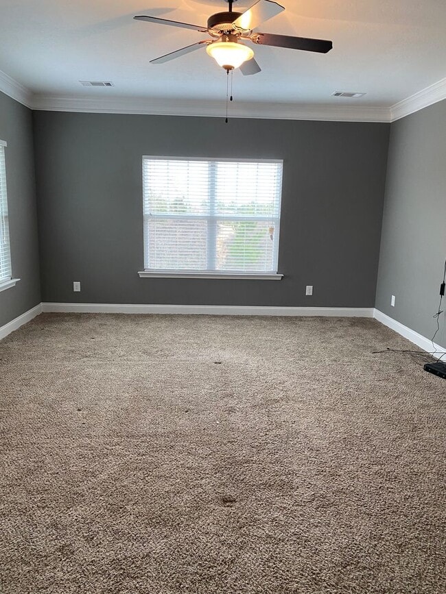 Building Photo - Spacious 5-Bedroom Home with Open Foyer - Move-In Ready! **Close to Fort Gordon, Hospitals, and I...