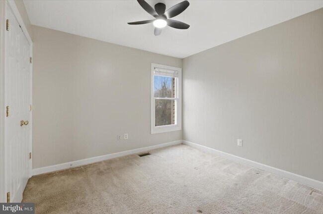 Building Photo - 9357 Gloxinia Way