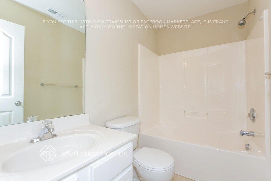 Building Photo - 4517 Hyperion Ct