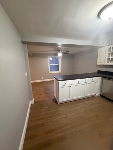 Building Photo - 242 Delaware St