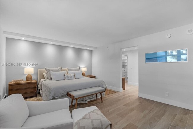 Building Photo - 609 Ocean Dr