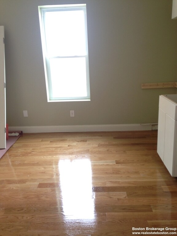 Building Photo - 4 Kearsarge Ave