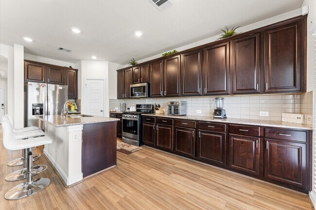 Building Photo - 24231 Prairie Glen Ln