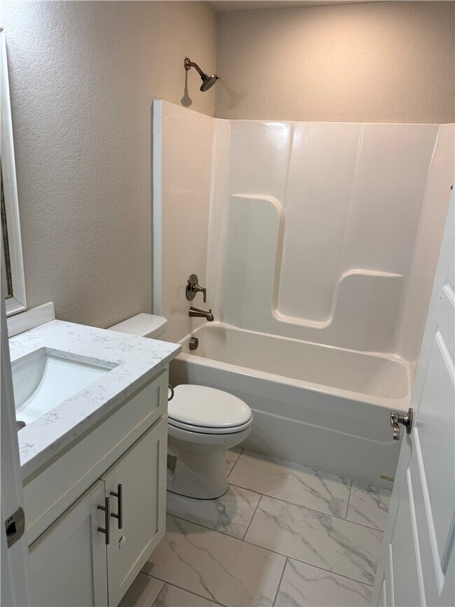 Building Photo - 28 Kincardine Dr