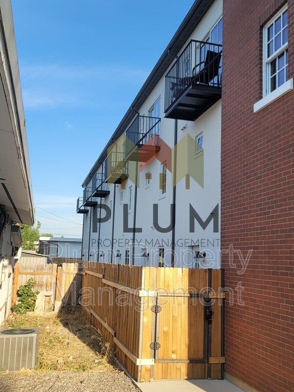 Building Photo - 2023 S Higgins Ave