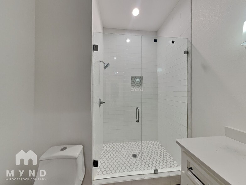 Building Photo - 1206 Comanche Cove Dr