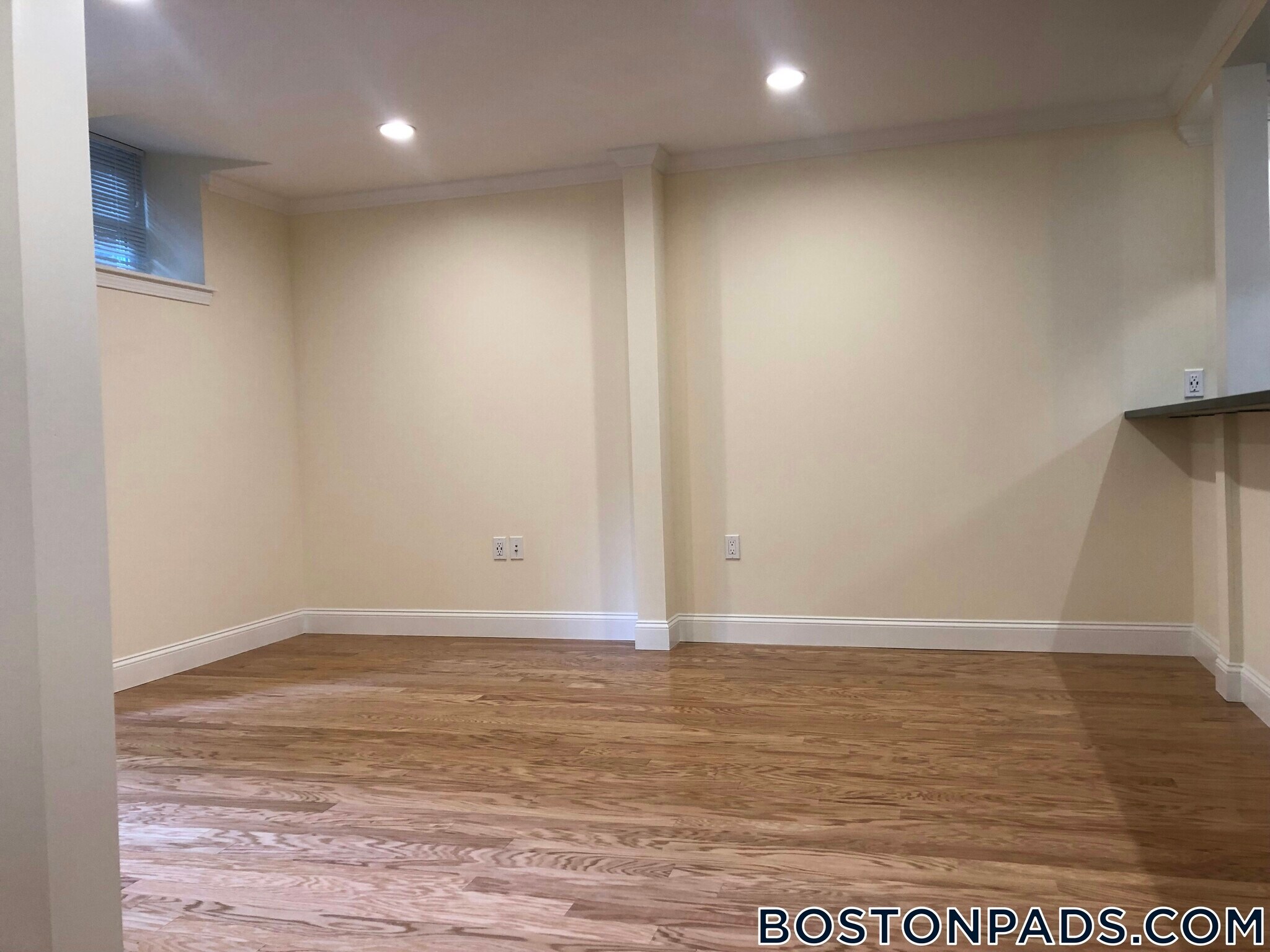 Building Photo - 22 Chauncy St