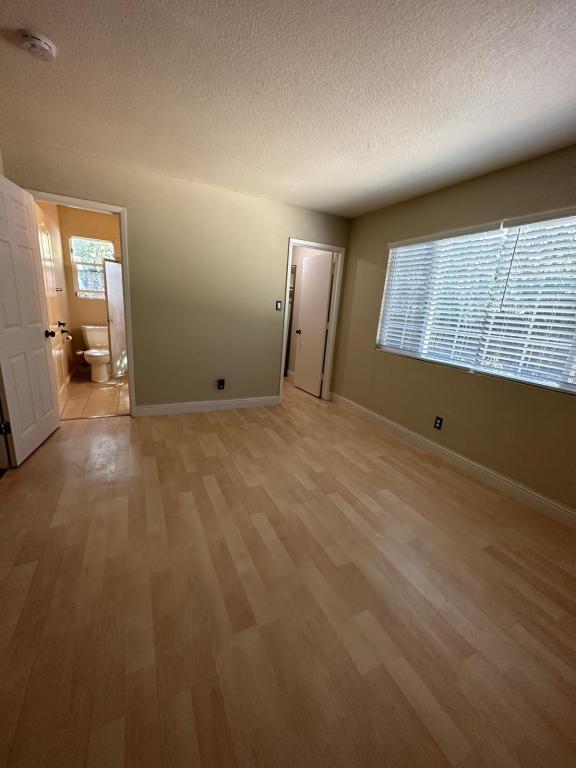 Building Photo - 6601 Lindbrook Way