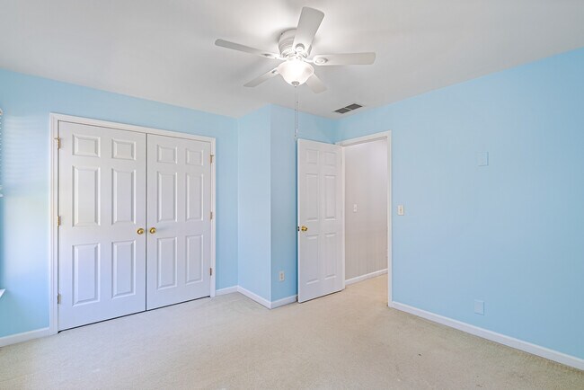 Building Photo - 1940 Bentbrooke Trail