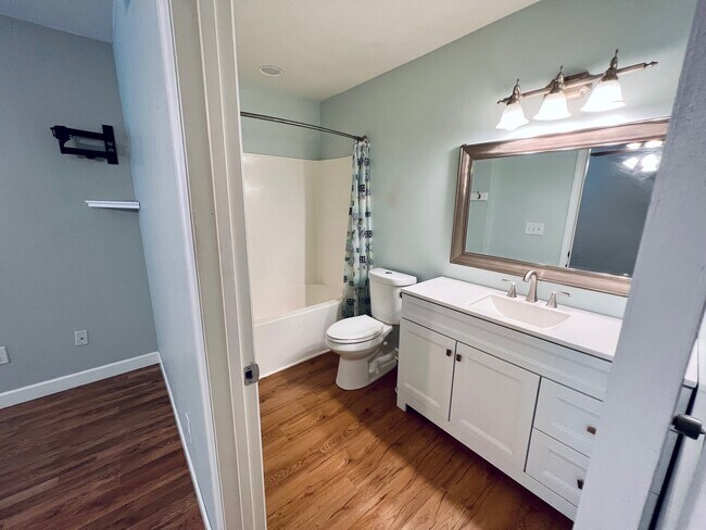 Building Photo - 128 Meadowland Dr