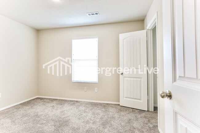 Building Photo - 52 Dunnaway Dr