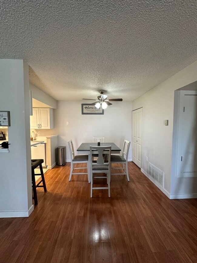 Building Photo - 15138 E Louisiana Dr