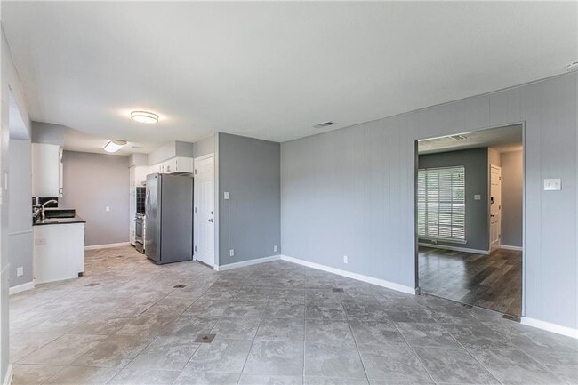 Building Photo - 1171 Angelina St