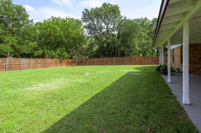Building Photo - 3 Bed 2 Bath Home - Southlake Carroll ISD