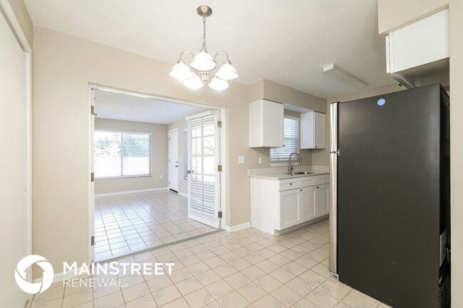 Building Photo - 4243 Cynthia St