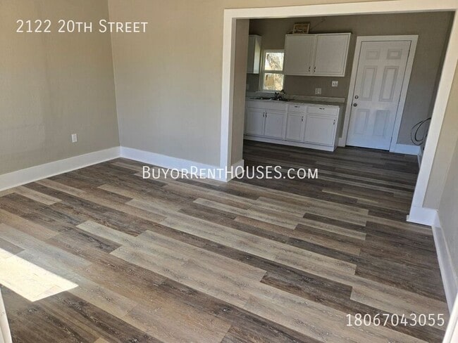 Building Photo - 2122 20th St