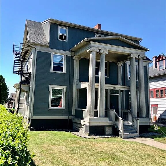 Primary Photo - 441 West Ave