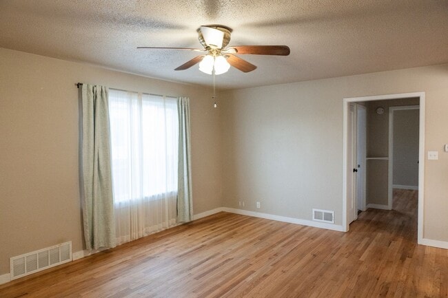 Building Photo - Spacious 2BR House in Cheyenne