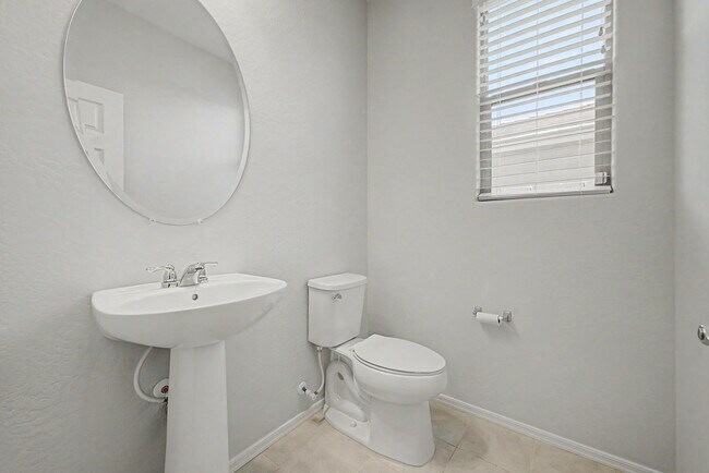 Building Photo - 7104 W Spur Dr