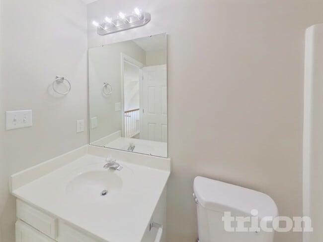 Building Photo - 2023 Westminster Ln