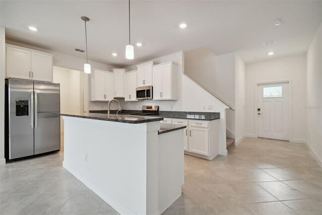 Building Photo - 8221 Cor Pne Wy