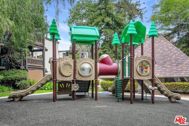 Building Photo - 7777 W 91st St