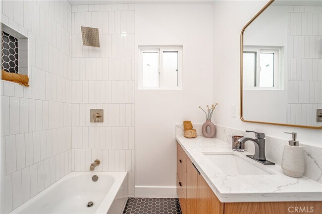 Building Photo - 6520 6th Ave