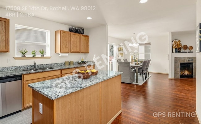 Building Photo - 17508 14th Dr SE