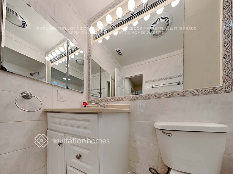 Building Photo - 2240 Tallahassee