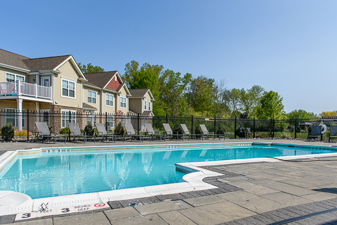 Heated Swimming Pool - Green Wood Park Townhouses & Apartments