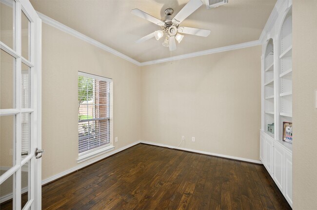 Building Photo - 10907 Lombardia Ct