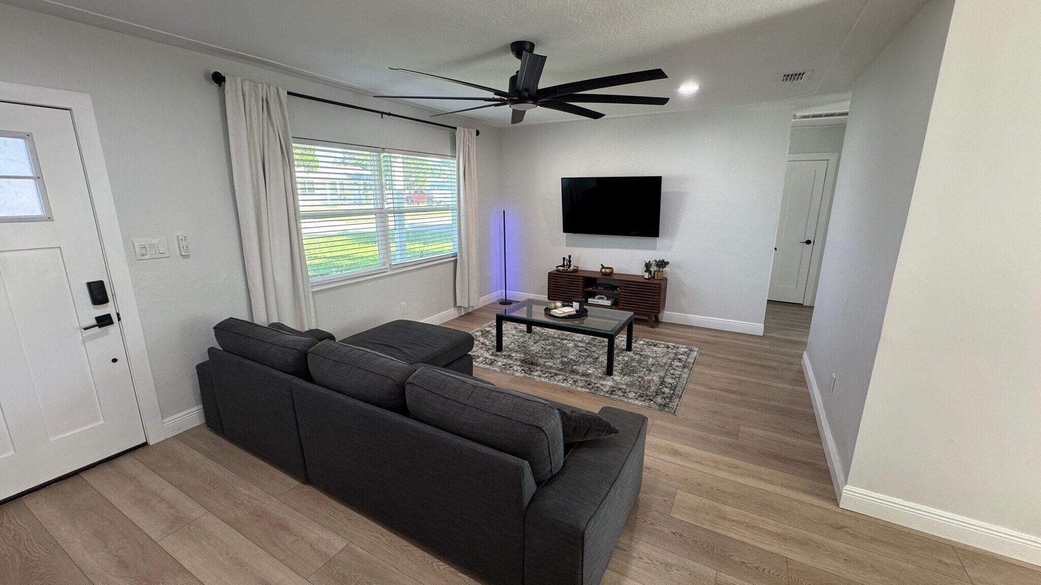 Building Photo - 2936 27th Ave N