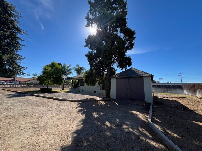 Building Photo - Single-Story 2-Bedroom Home in Calimesa!