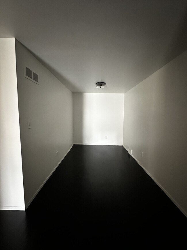 Building Photo - 455 W Marshall St