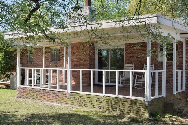 Building Photo - 4622 Whiskey Rd